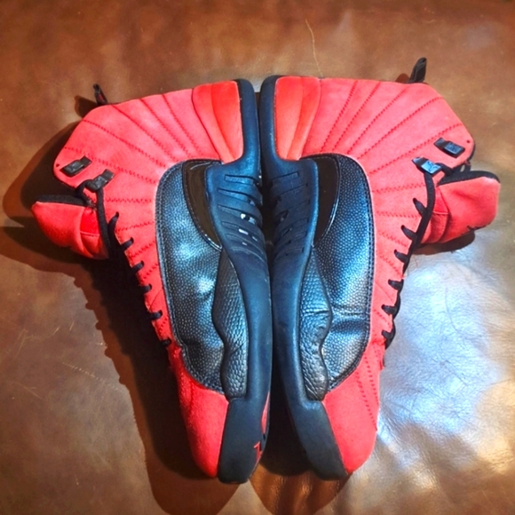 Jordan 12s Reverse Flu Game - Picture 3 of 6